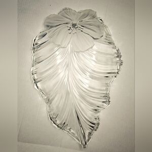 [Mikasa] VintageGlass Serving Platter Leaf Shaped With Frost Hibiscus